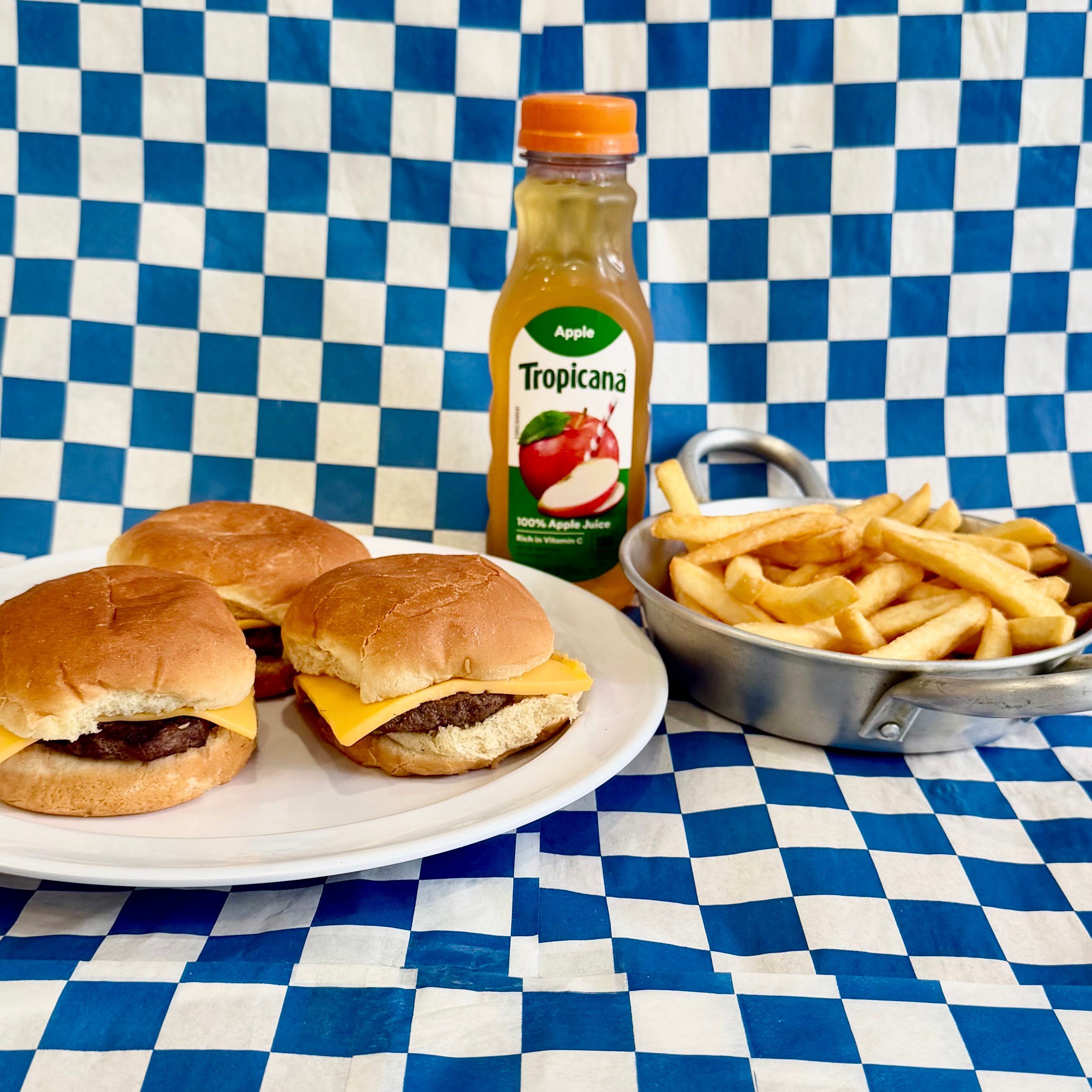 Mini Cheeseburger Slider.